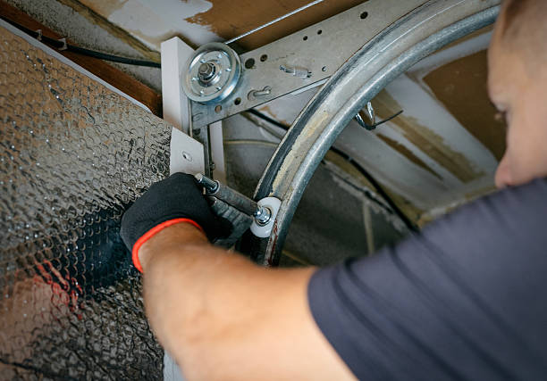 Affordable Garage Door Roller Replacement solutions in Bingham Farms, MI